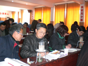 清县小学科学专兼职教师全员参与体验式研训活