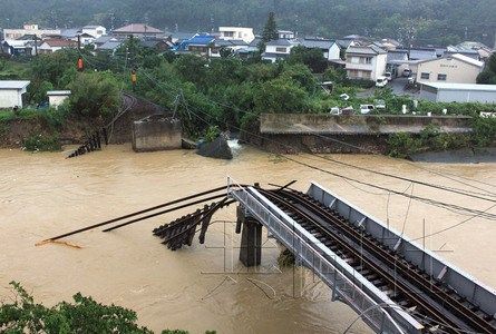 日本台风灾情扩大已致18人死亡50余人失踪--德