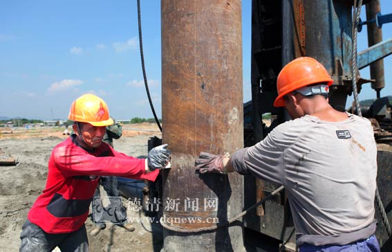  Deqing Station of high-speed railway is under construction